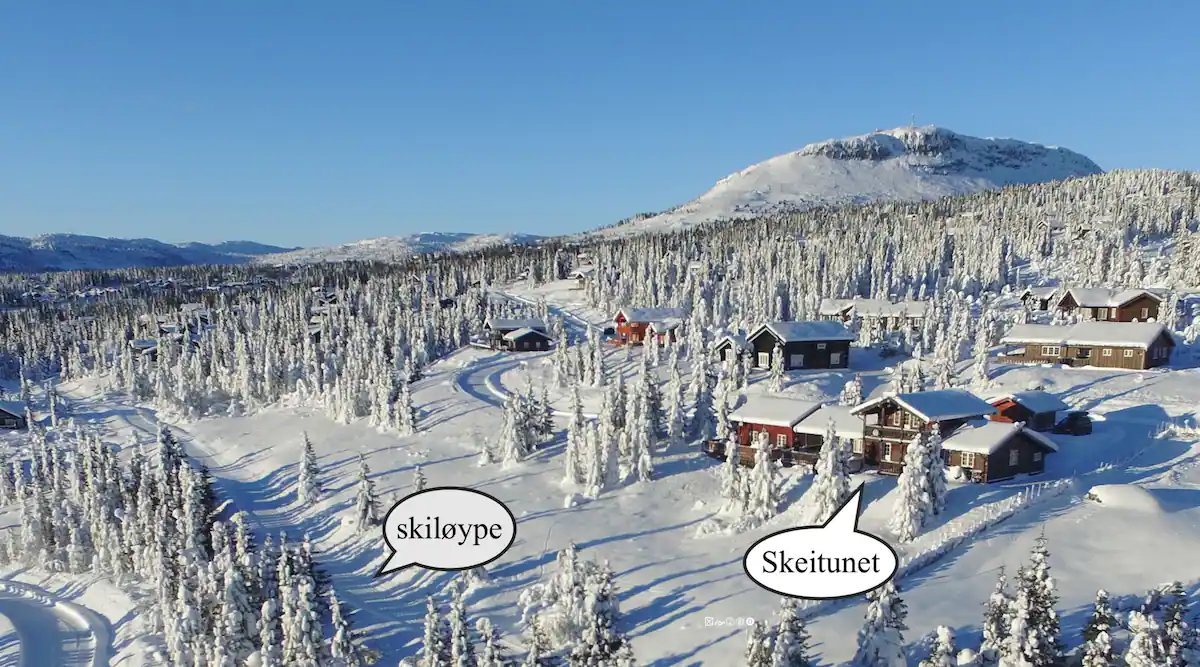 Overview of Skeitunet in winter with the cabins and cross-country ski trail marked